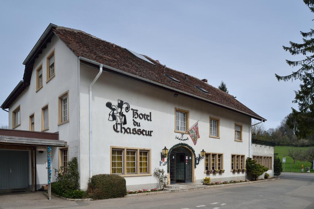 Hotel Du Chasseur Enges Екстериор снимка